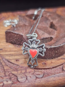 Cuore sacro smaltato croce argento 925