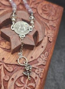 Rosario Santa Muerte con Rosa tutto in Argento 925 e pietre naturali
